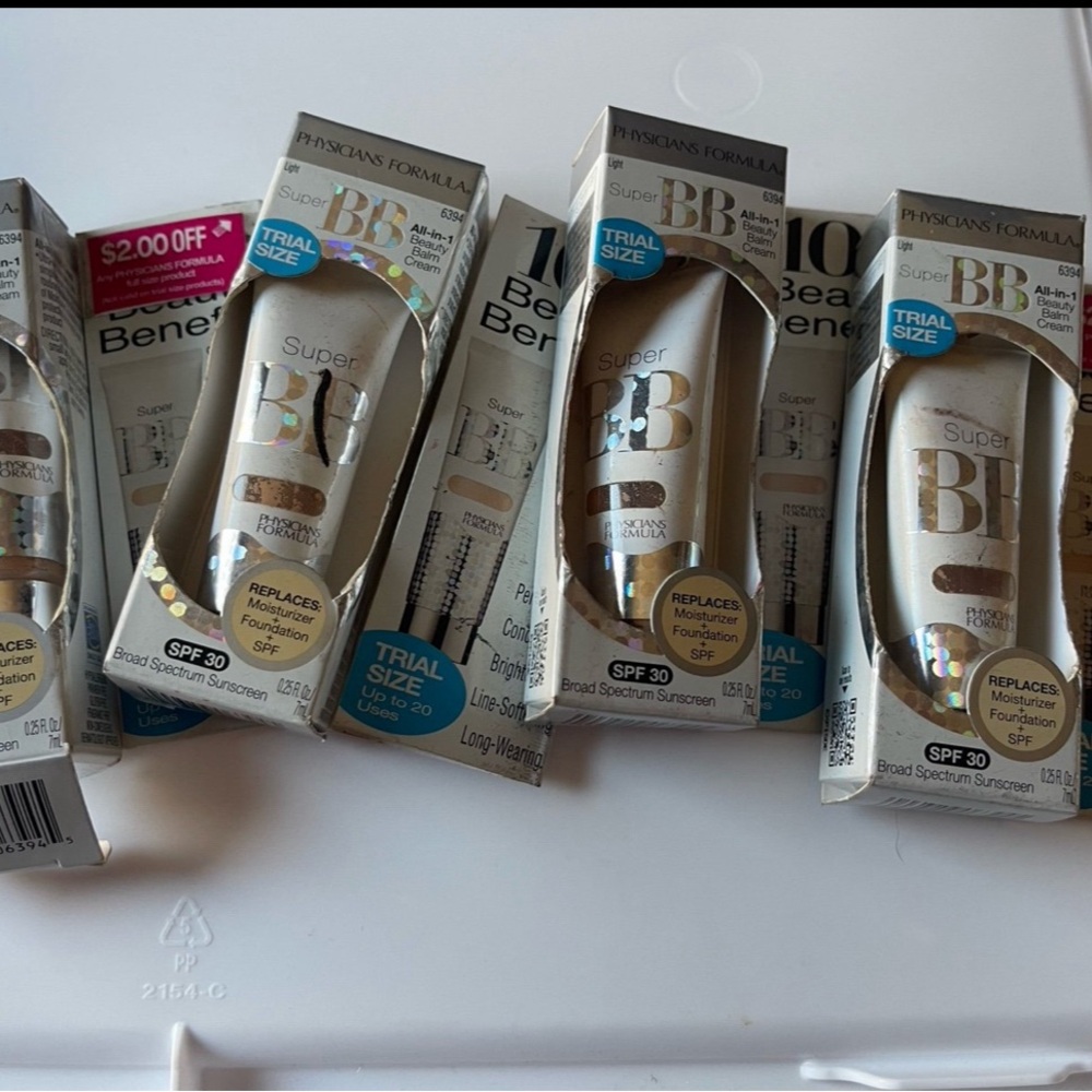 4 Physicians Formula Super BB Cream SPF 6494